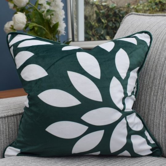 CUSHION PETAL GREEN