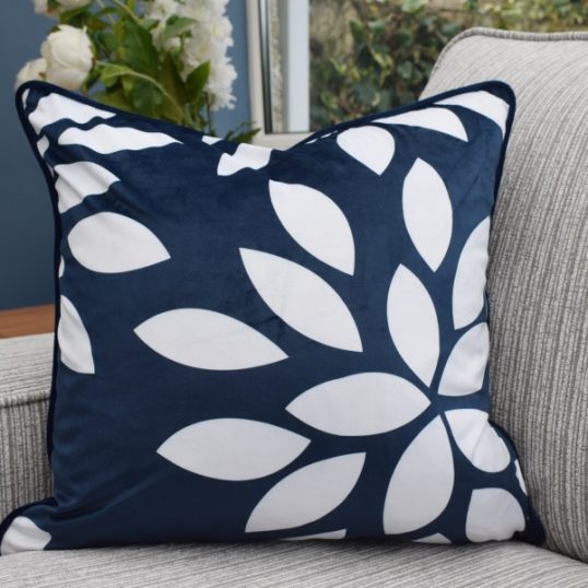 CUSHION PETAL NAVY