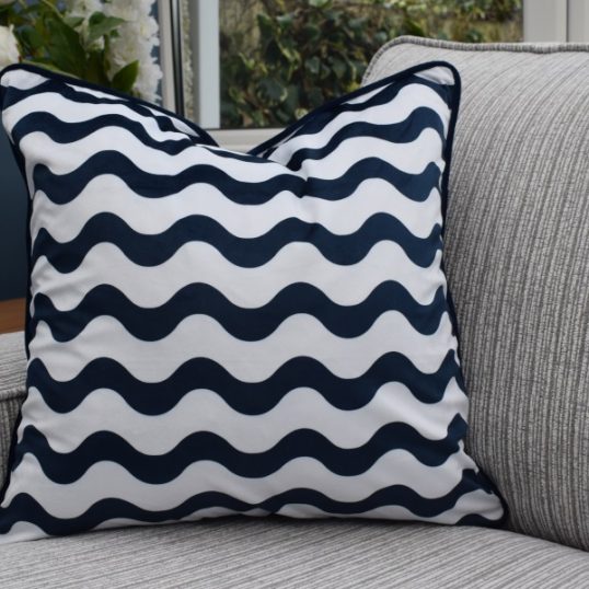 CUSHION WAVE NAVY